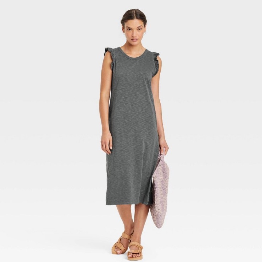 Women’s Universal Thread gray ruffle tank dress. Size small like new.